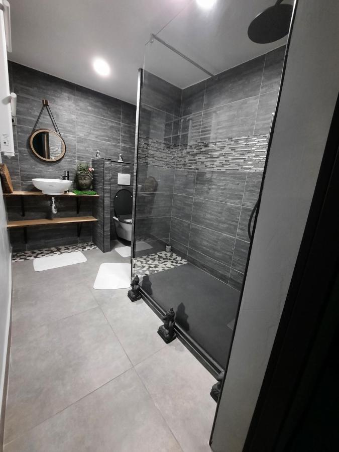 Maison Avec Jacuzzi Saint-Mitre-les-Remparts Εξωτερικό φωτογραφία