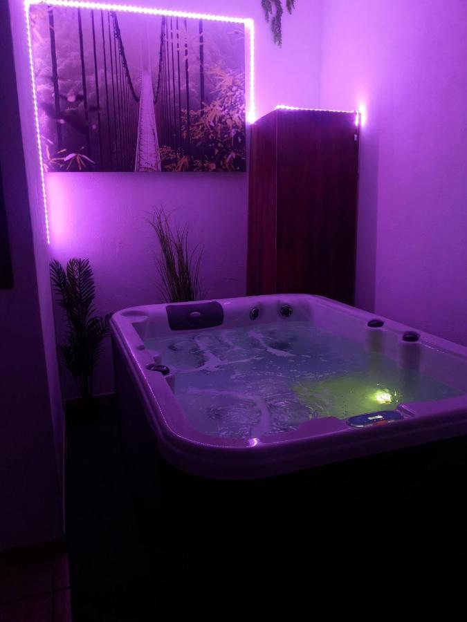 Maison Avec Jacuzzi Saint-Mitre-les-Remparts Εξωτερικό φωτογραφία