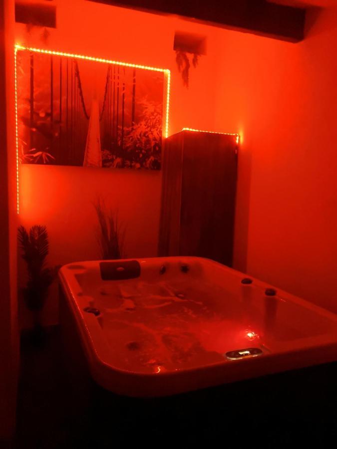 Maison Avec Jacuzzi Saint-Mitre-les-Remparts Εξωτερικό φωτογραφία